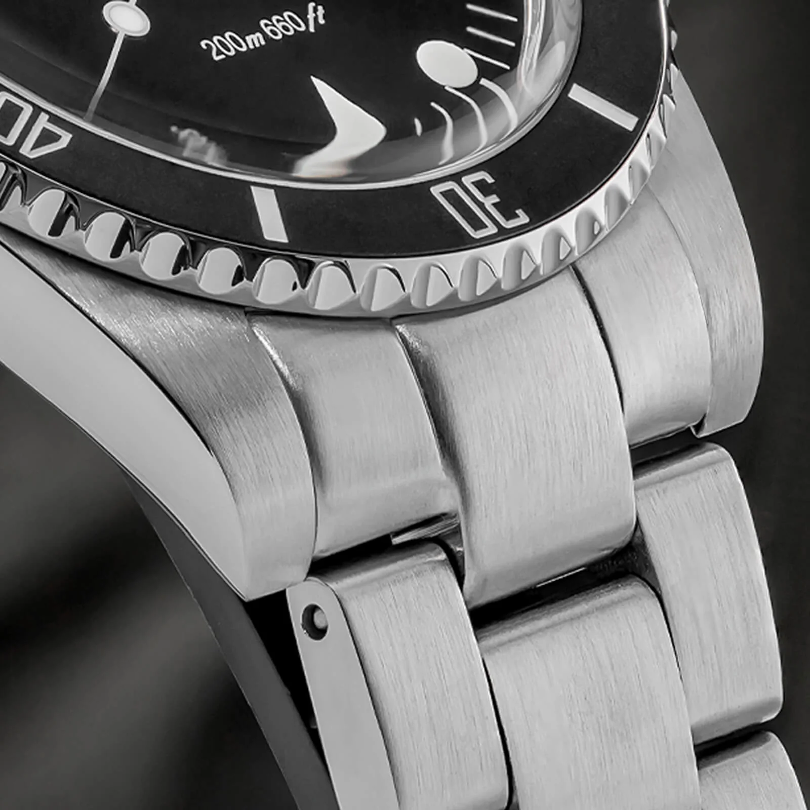 ADDIESDIVE 39mm Quartz Watch with Bi-directional Rotating Bezel AD2068 - Image 10
