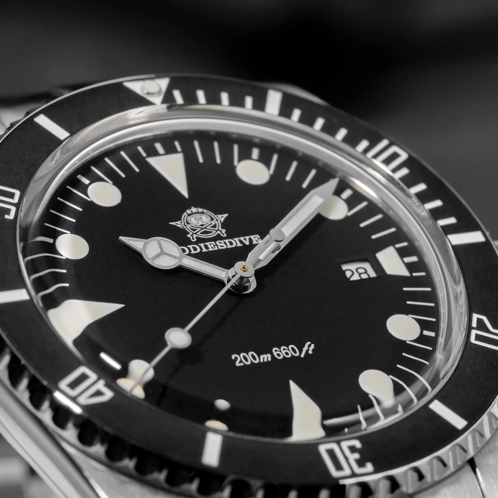 ADDIESDIVE 39mm Quartz Watch with Bi-directional Rotating Bezel AD2068 - Image 8