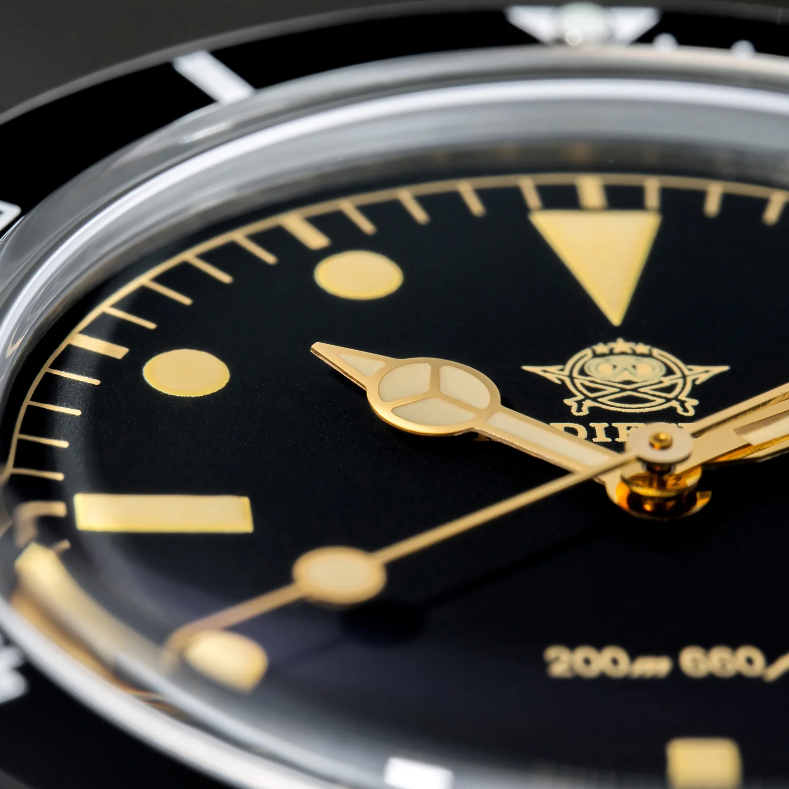 ADDIESDIVE 39mm Quartz Watch with Bi-directional Rotating Bezel AD2072 - Image 9
