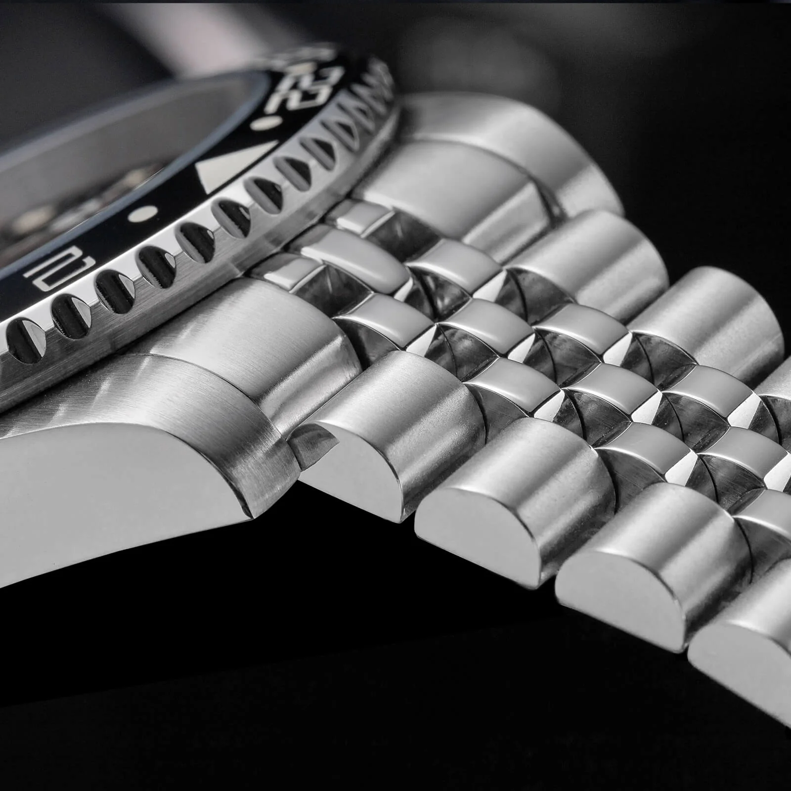 U.S. Warehouse -ADDIESDIVE Water Ghost Luxury Dive Watch GMT Quartz Watch AD2050-with Calendar - Image 5